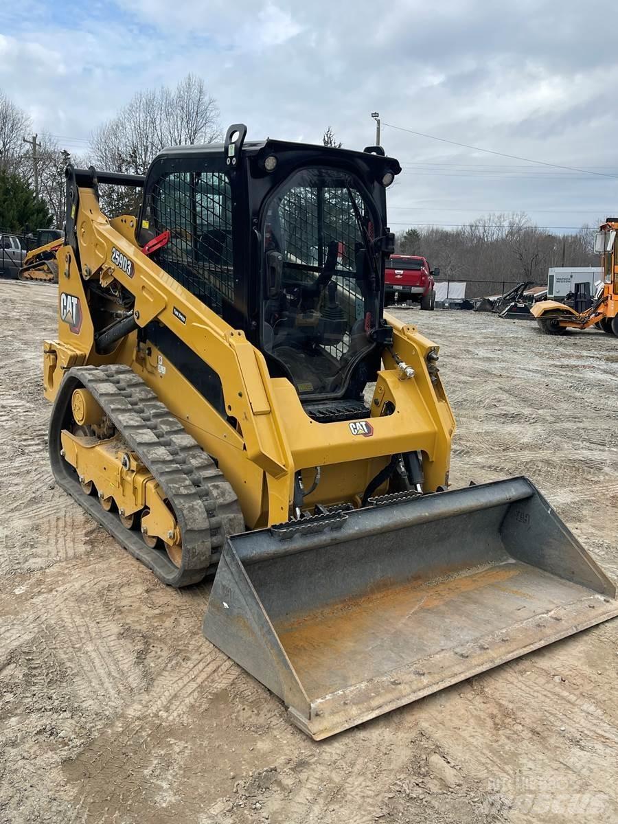 CAT 259D3 Krautuvai su šoniniu pasukimu