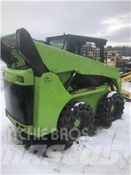 CAT 262 Krautuvai su šoniniu pasukimu