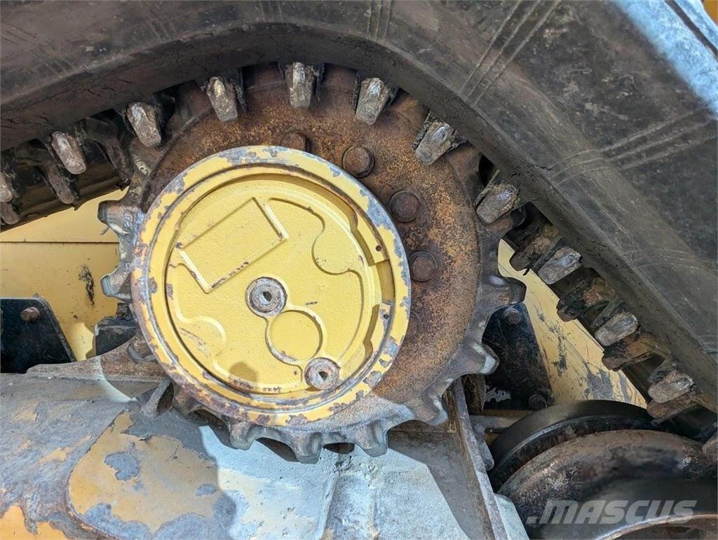 CAT 279D Krautuvai su šoniniu pasukimu