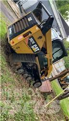 CAT 287D Krautuvai su šoniniu pasukimu