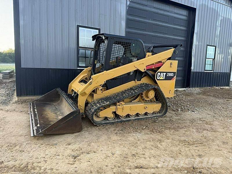CAT 299D Krautuvai su šoniniu pasukimu