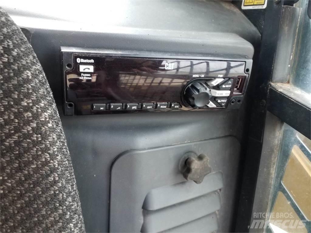 CAT 299D2 Krautuvai su šoniniu pasukimu