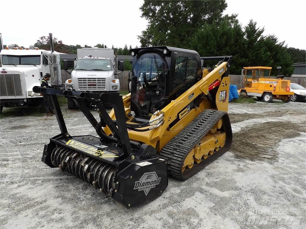 CAT 299D3 Krautuvai su šoniniu pasukimu