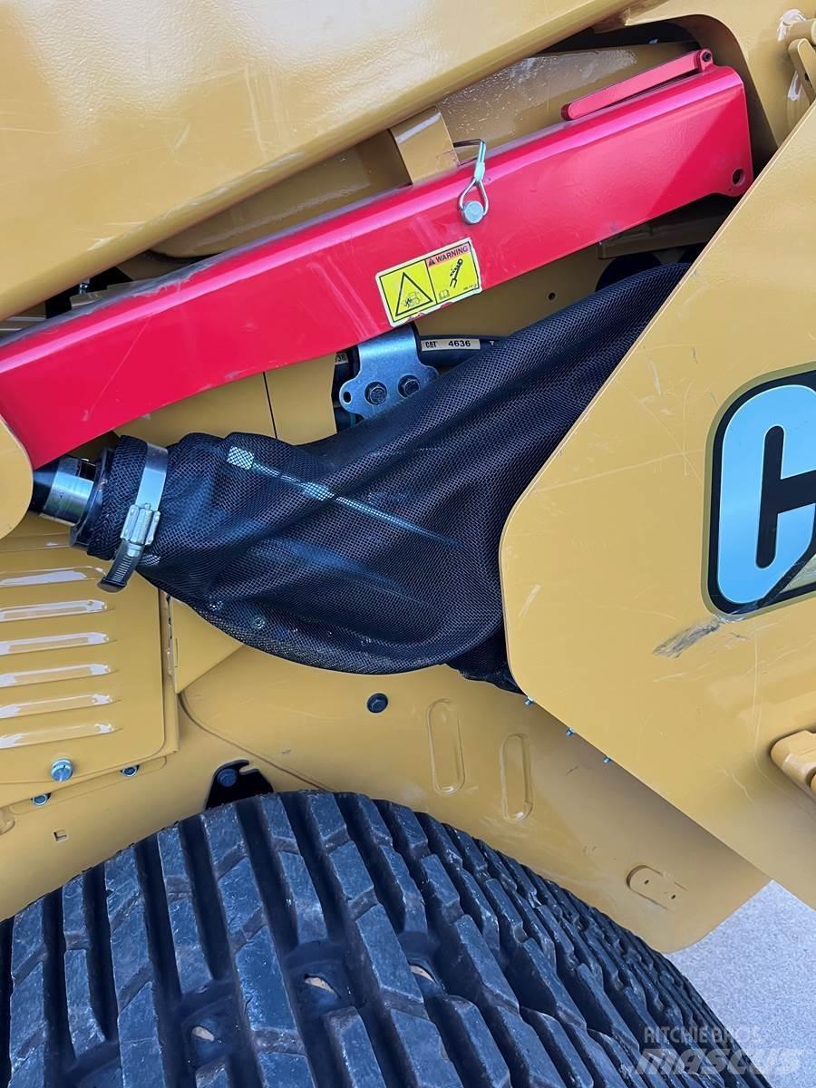CAT 299D3 Krautuvai su šoniniu pasukimu