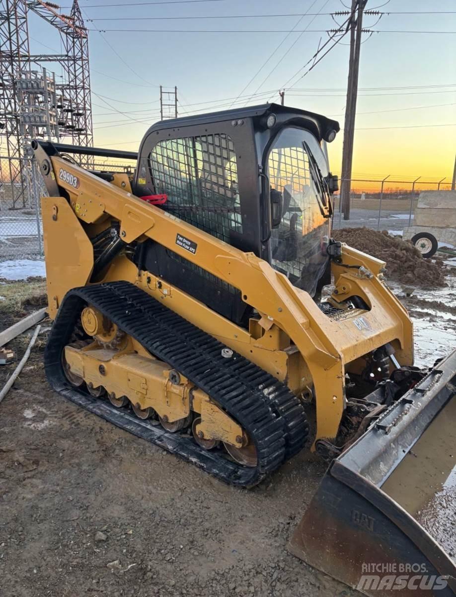 CAT 299D3 Krautuvai su šoniniu pasukimu