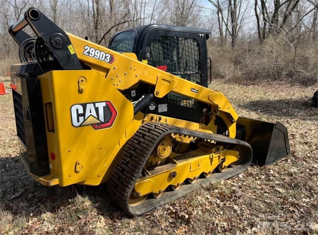 CAT 299D3 Krautuvai su šoniniu pasukimu