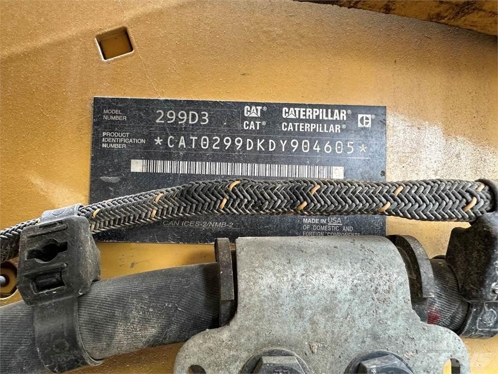 CAT 299D3 Krautuvai su šoniniu pasukimu