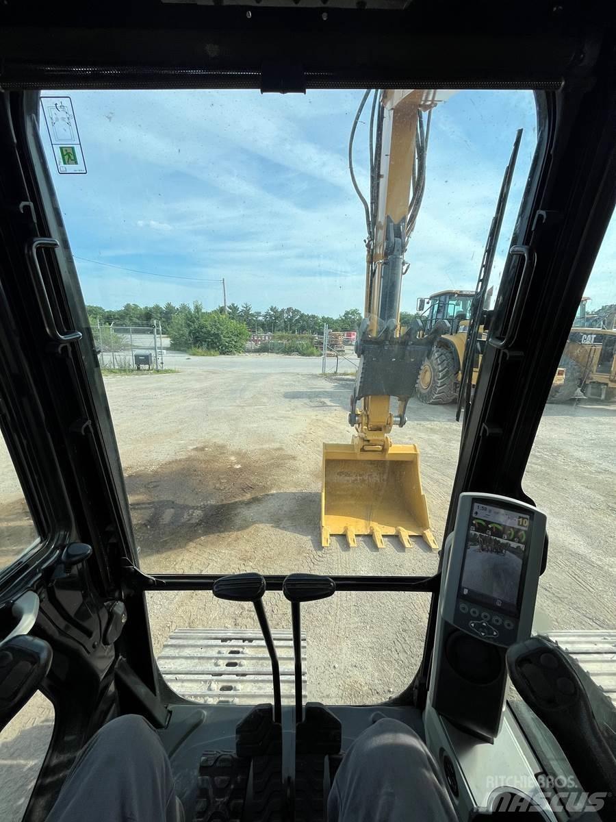 CAT 313FL Vikšriniai ekskavatoriai
