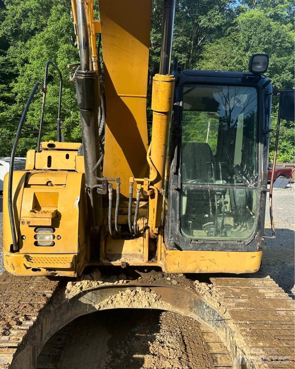 CAT 314C Vikšriniai ekskavatoriai
