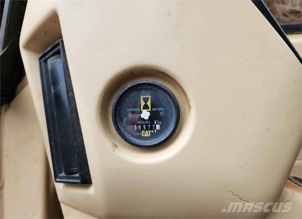 CAT 315L Vikšriniai ekskavatoriai