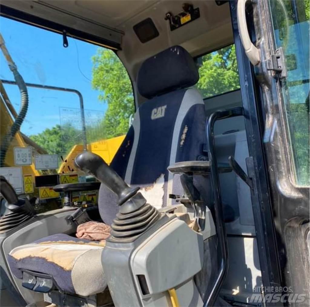 CAT 316FL Vikšriniai ekskavatoriai