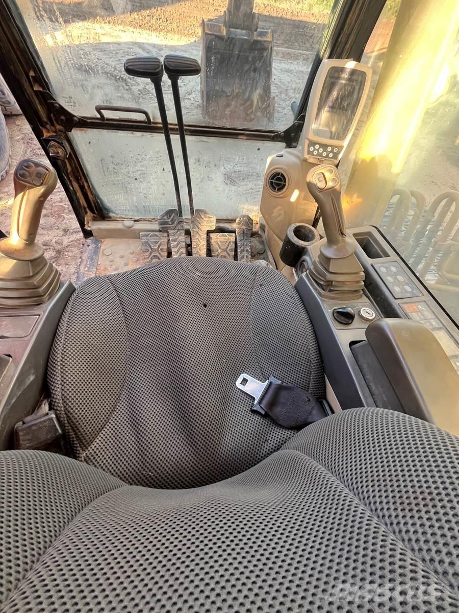 CAT 320CL Vikšriniai ekskavatoriai