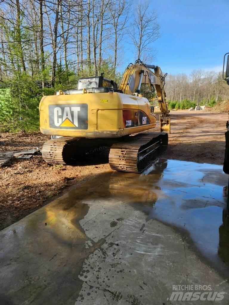 CAT 320DL Vikšriniai ekskavatoriai