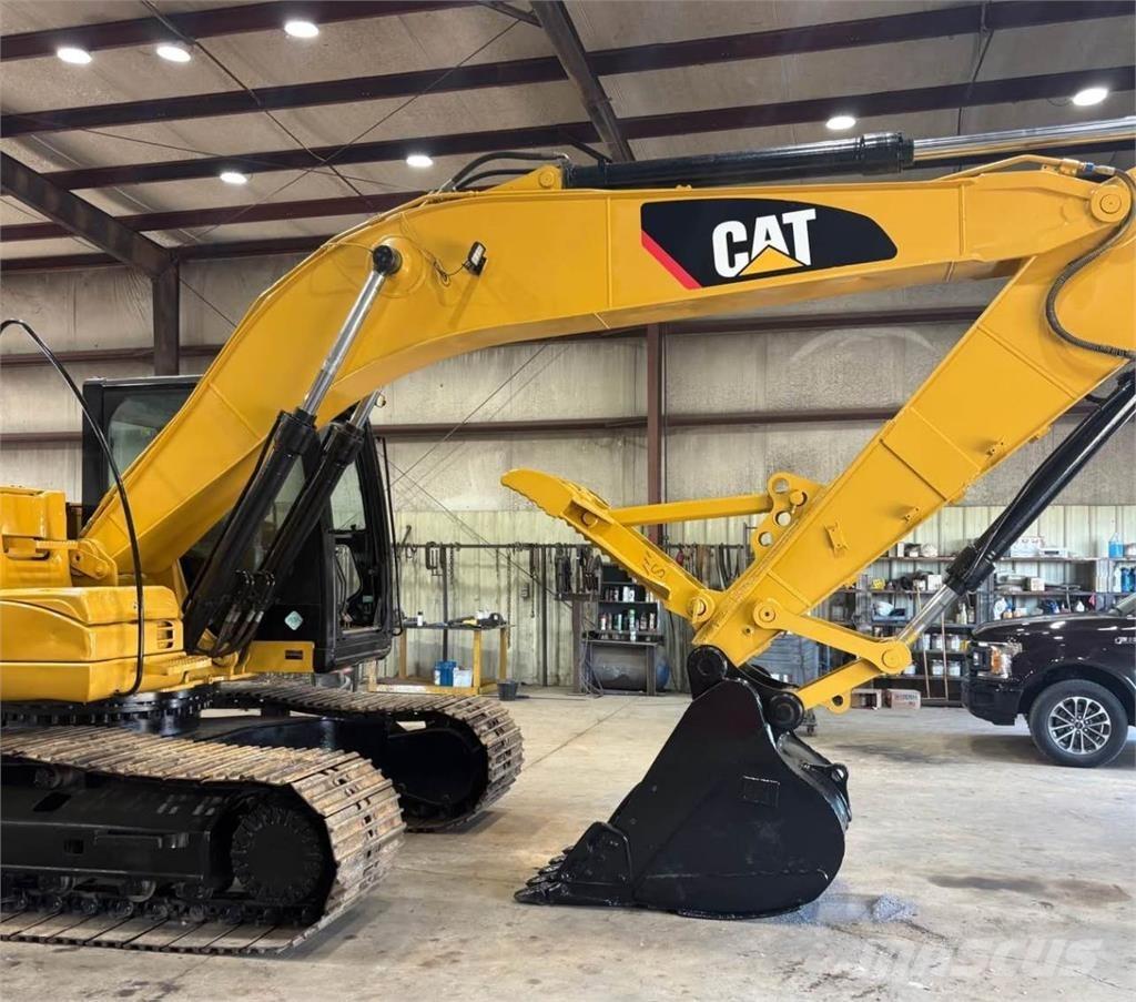 CAT 320DL Vikšriniai ekskavatoriai