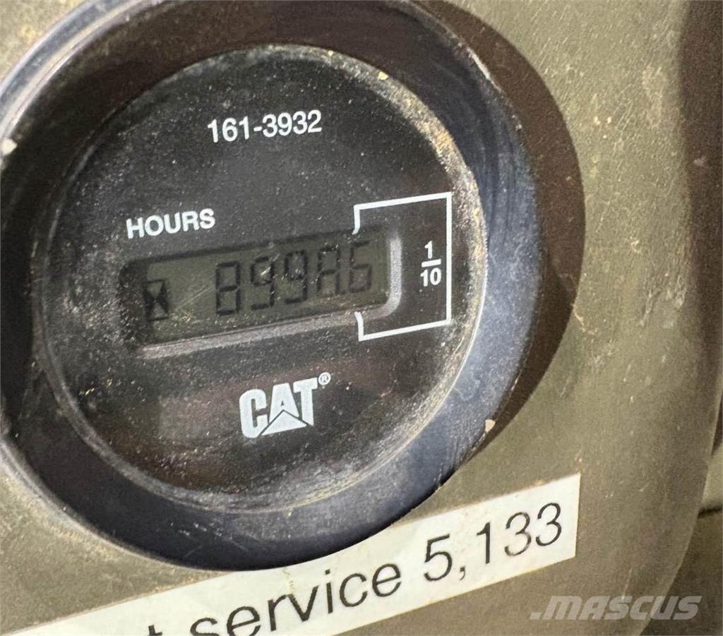 CAT 320DL Vikšriniai ekskavatoriai