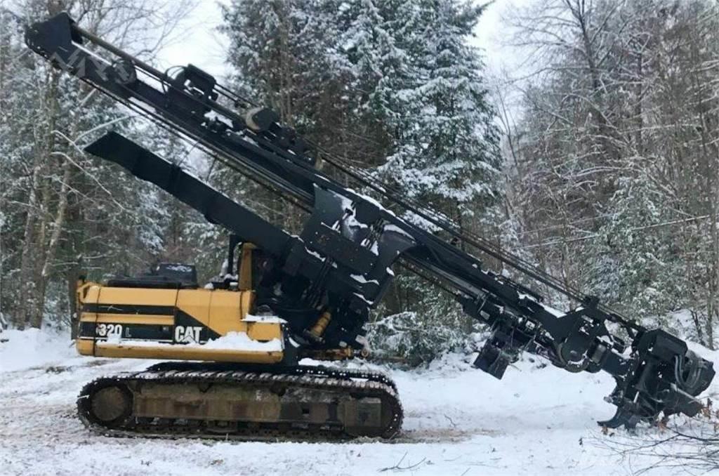 CAT 320L Miško krautuvai