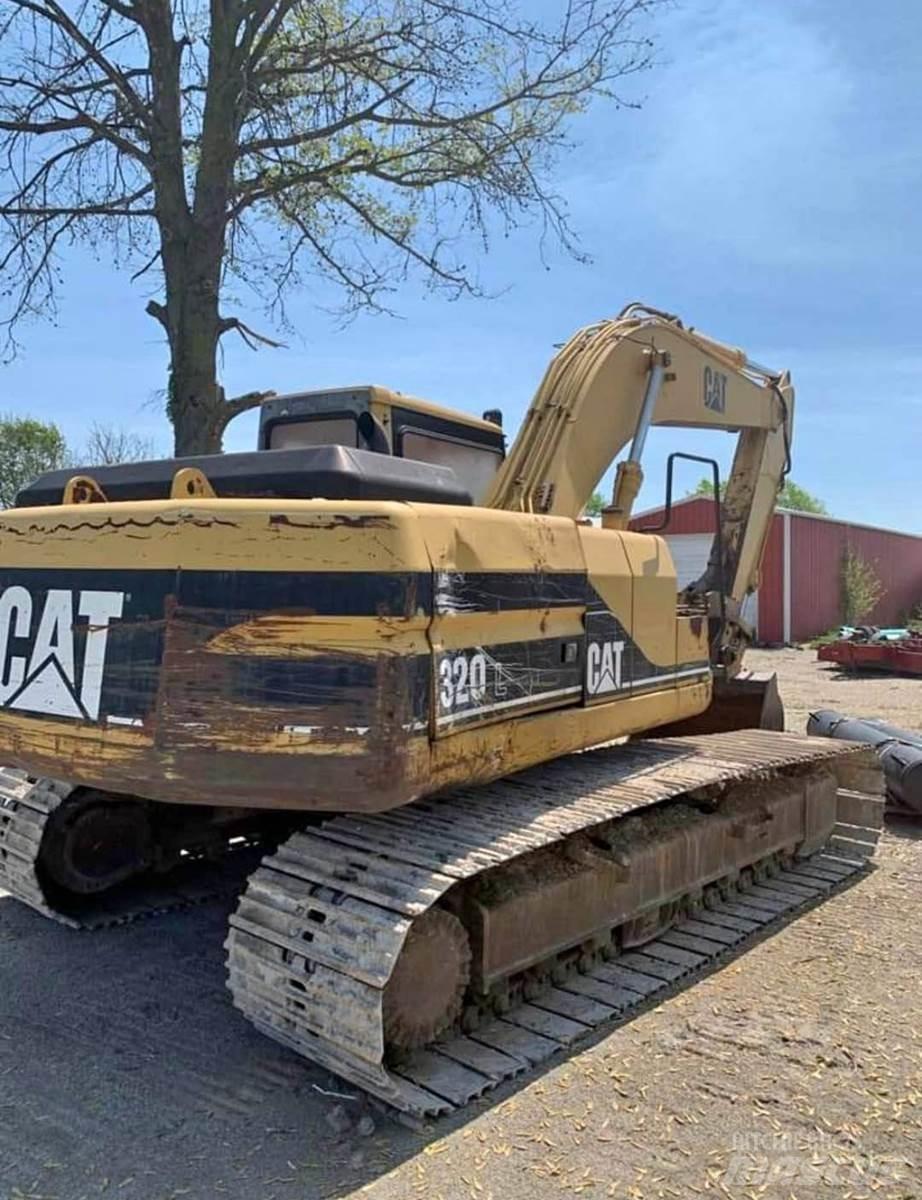 CAT 320L Vikšriniai ekskavatoriai