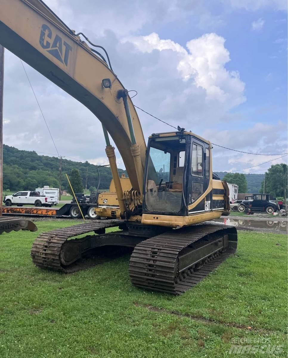 CAT 320L Vikšriniai ekskavatoriai