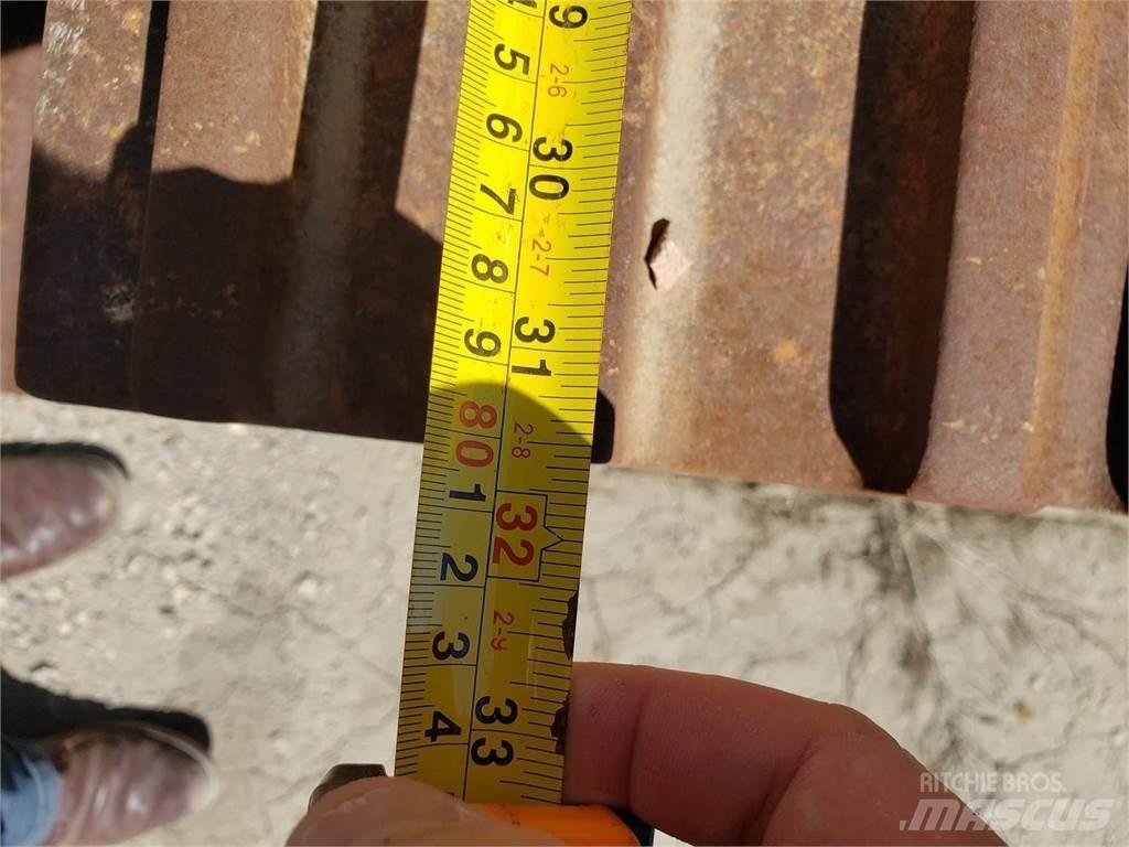 CAT 322BL Vikšriniai ekskavatoriai