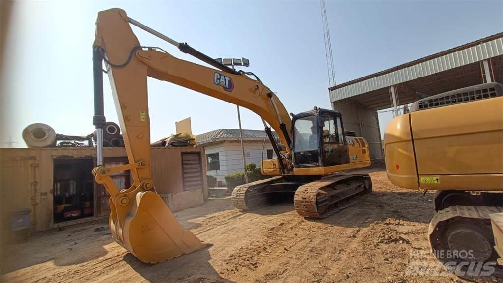 CAT 323D3 Vikšriniai ekskavatoriai