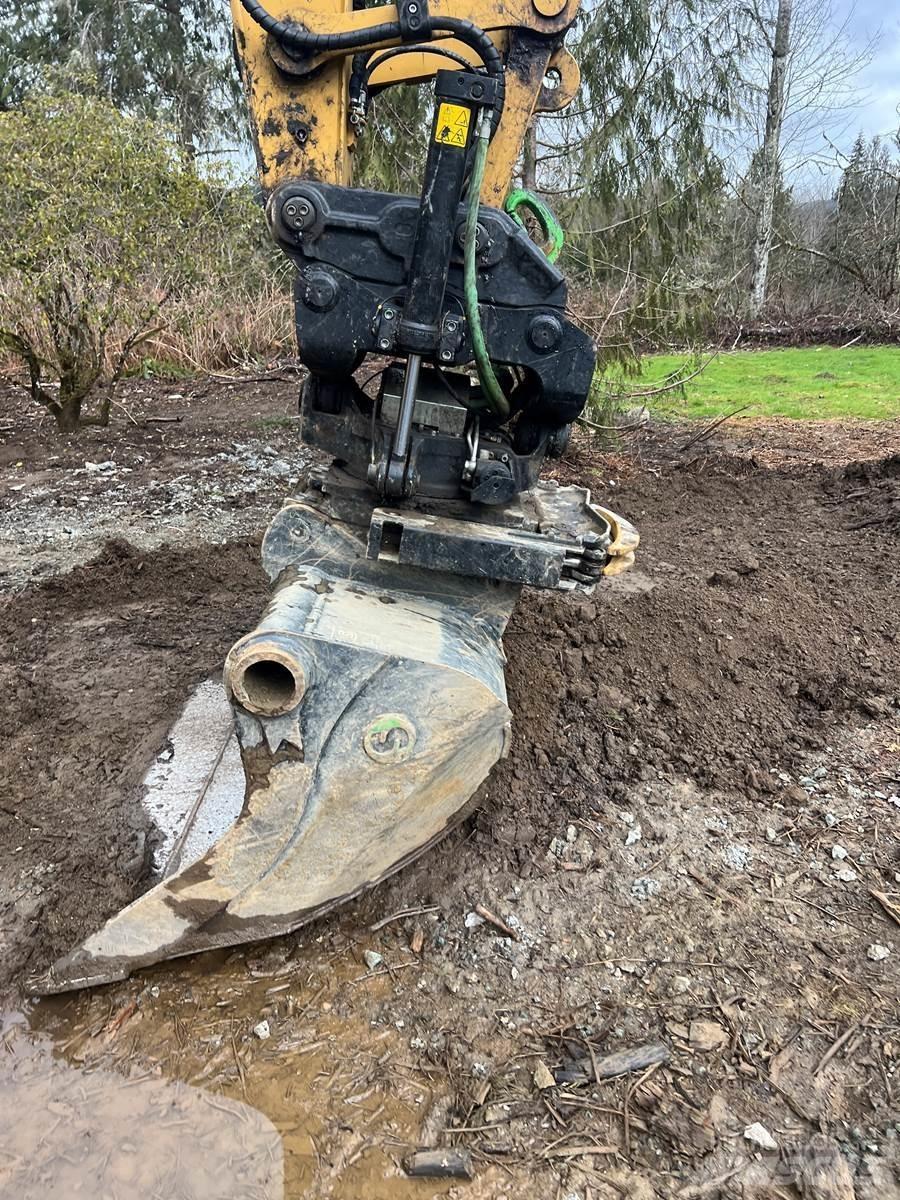 CAT 325 Vikšriniai ekskavatoriai
