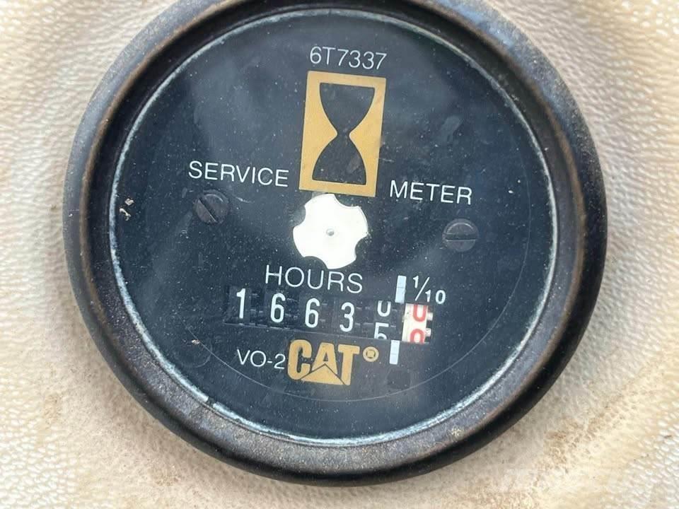 CAT 325BL Vikšriniai ekskavatoriai