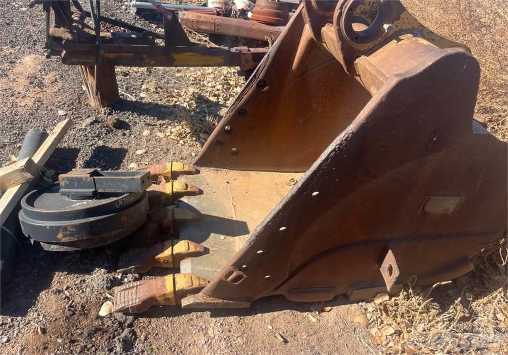 CAT 325L Vikšriniai ekskavatoriai