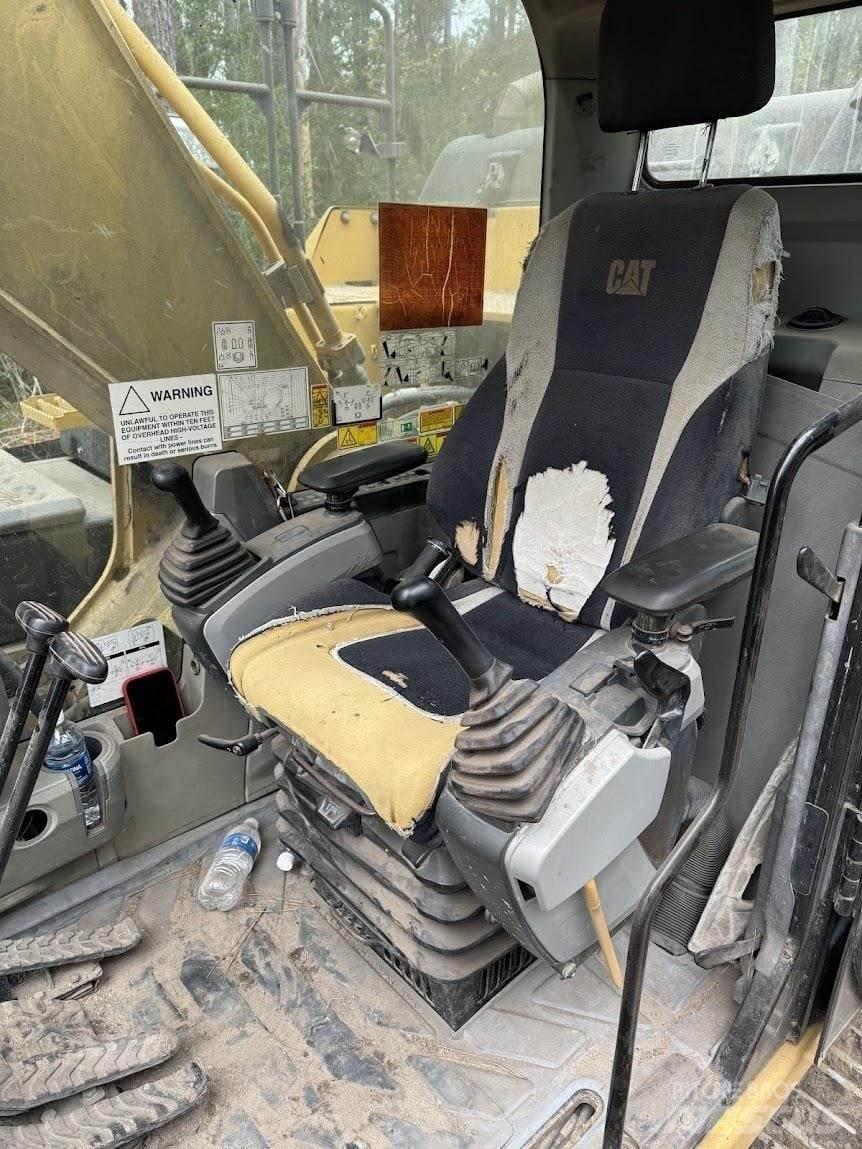 CAT 329EL Vikšriniai ekskavatoriai