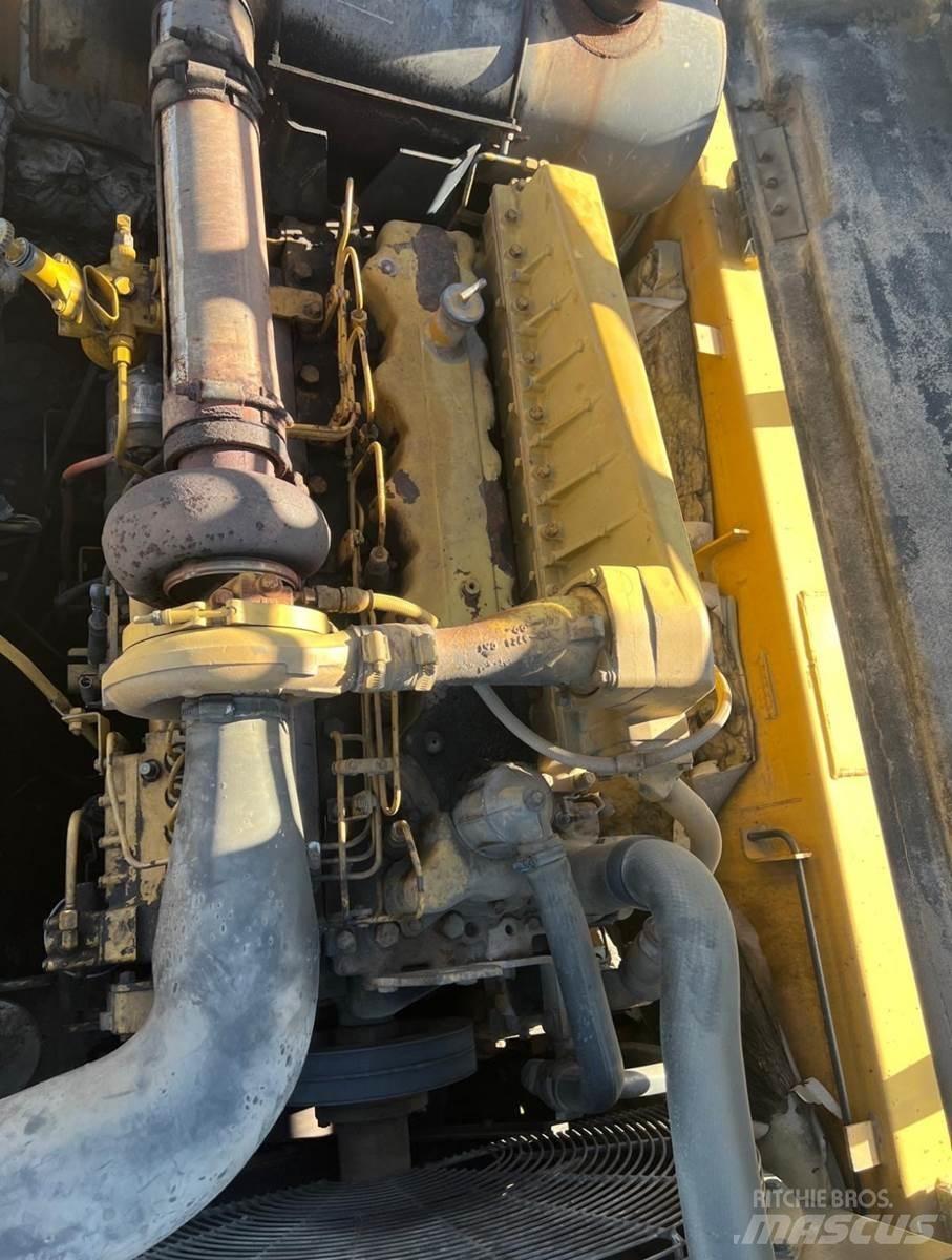 CAT 330BL Vikšriniai ekskavatoriai