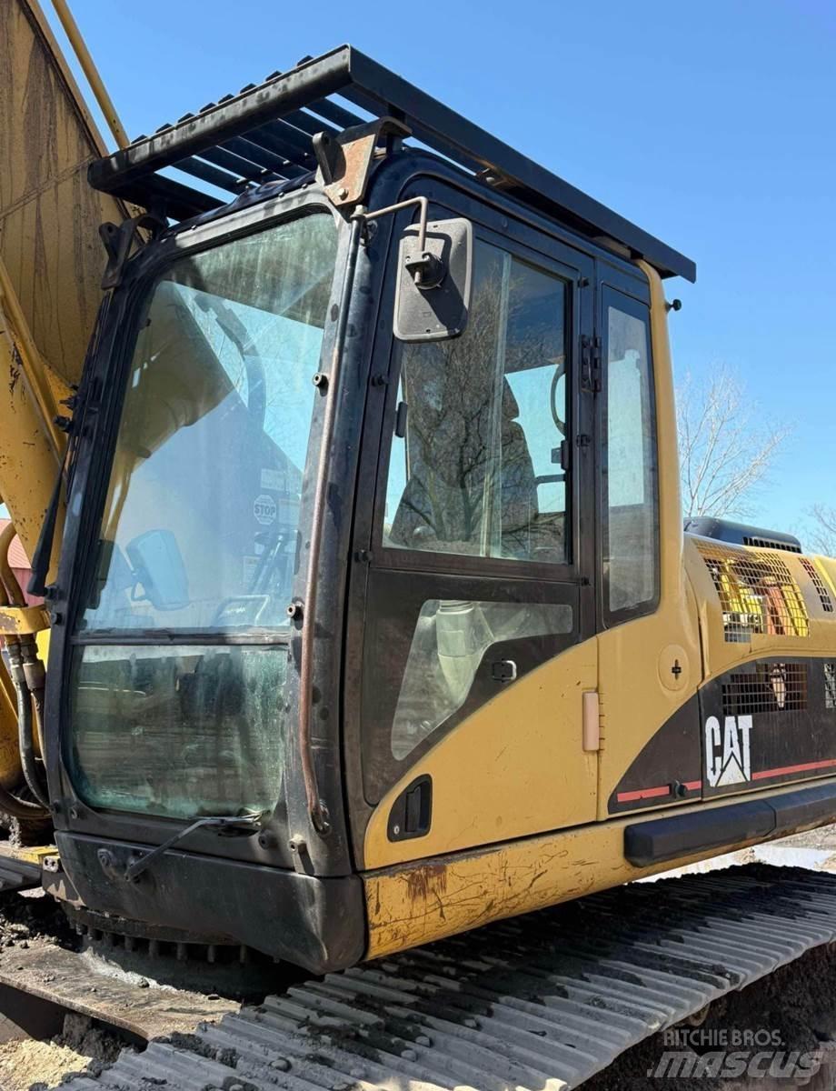 CAT 330C Vikšriniai ekskavatoriai