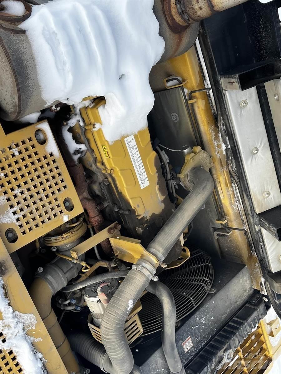 CAT 330CL Vikšriniai ekskavatoriai