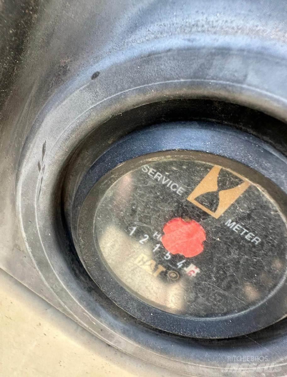 CAT 330CL Vikšriniai ekskavatoriai