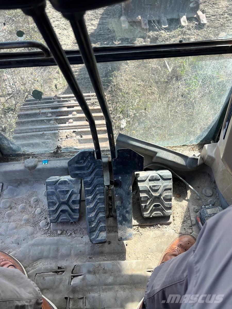 CAT 330CL Vikšriniai ekskavatoriai