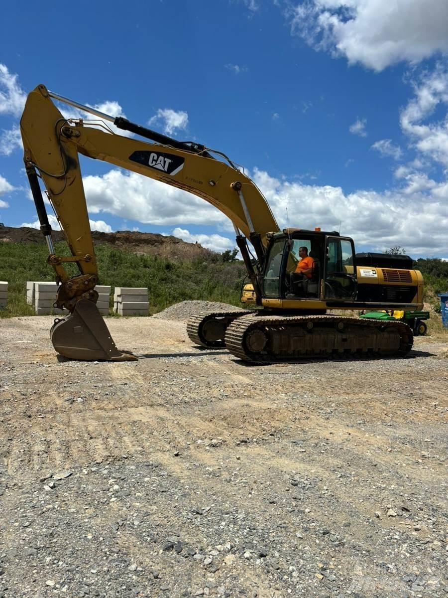 CAT 330DL Vikšriniai ekskavatoriai