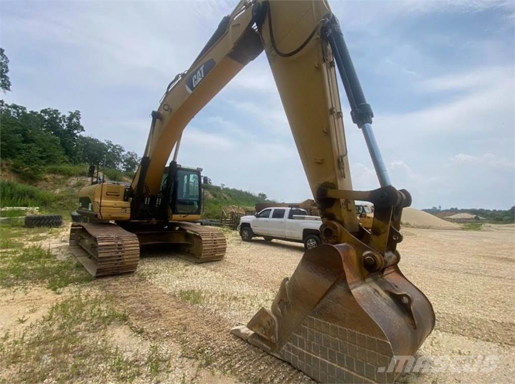 CAT 330DL Vikšriniai ekskavatoriai