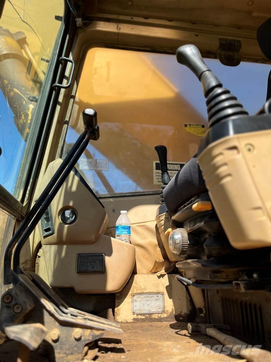 CAT 330L Vikšriniai ekskavatoriai