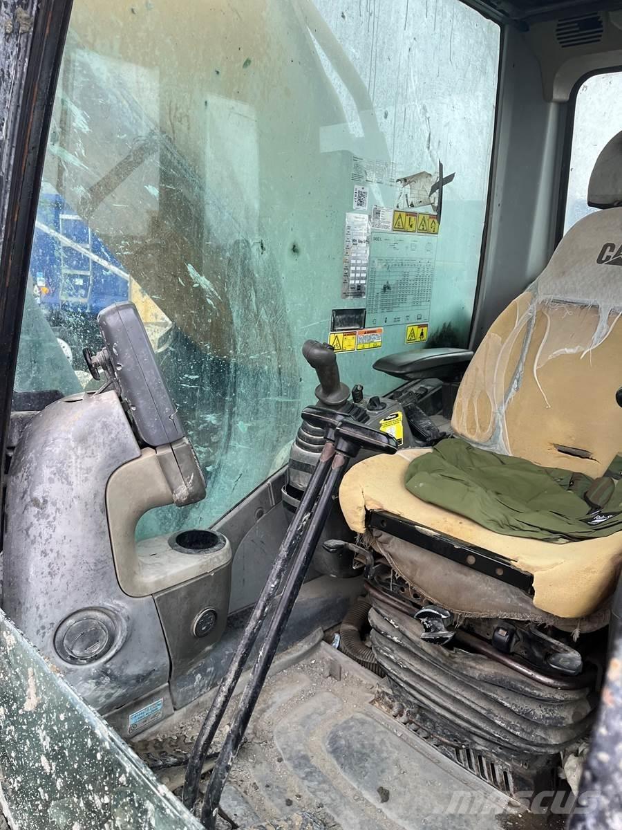 CAT 345CL Vikšriniai ekskavatoriai