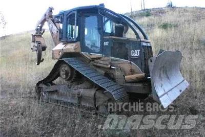 CAT 517 Skiedrovežiai