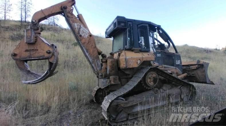 CAT 517 Skiedrovežiai