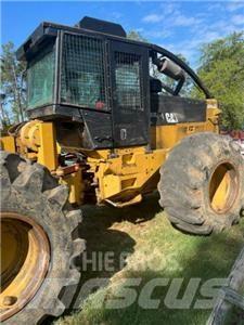CAT 525C Skiedrovežiai