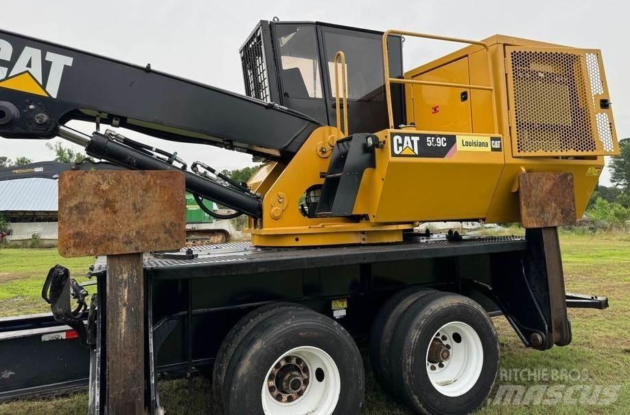CAT 559C Strėliniai krautuvai