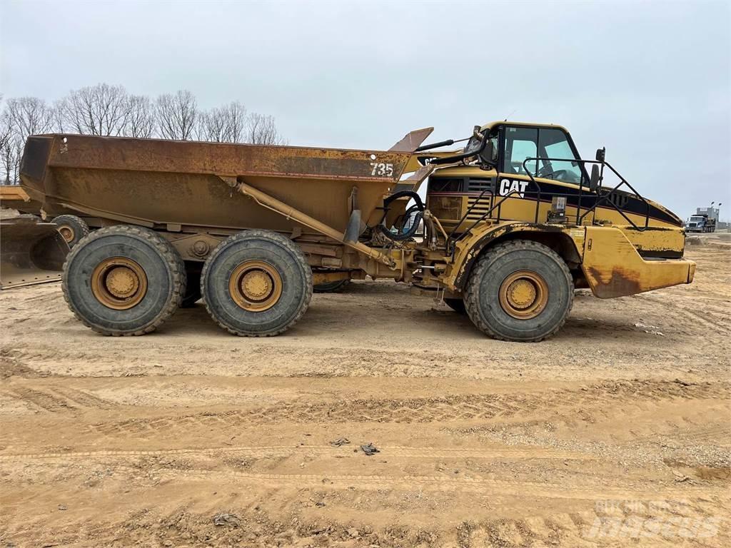 CAT 735 Karjeriniai savivarčiai