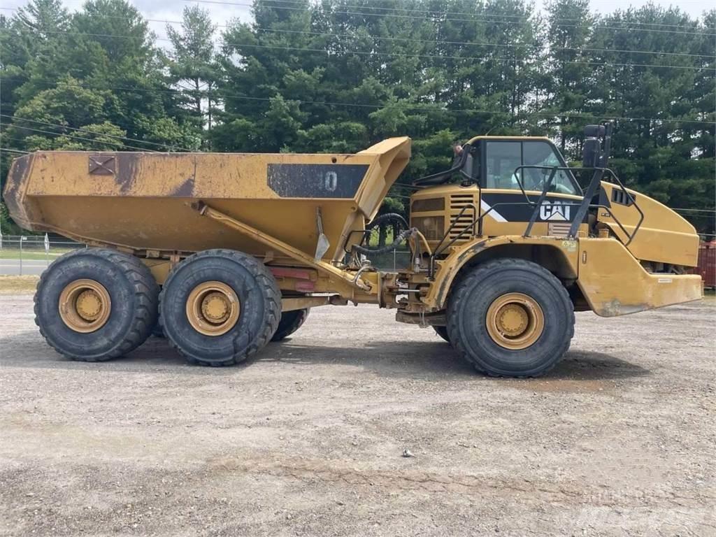 CAT 740 Karjeriniai savivarčiai