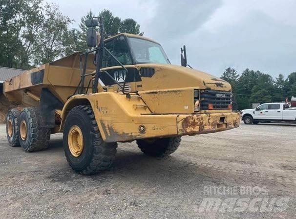 CAT 740 Karjeriniai savivarčiai
