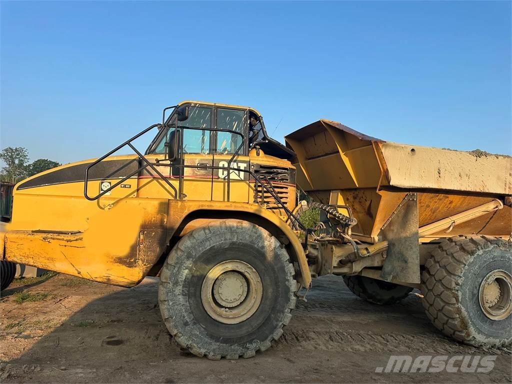 CAT 740 Karjeriniai savivarčiai