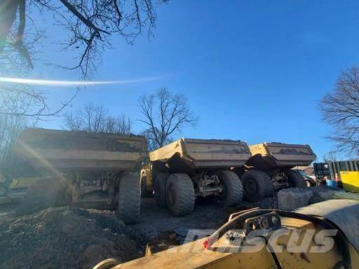 CAT 740GC Karjeriniai savivarčiai