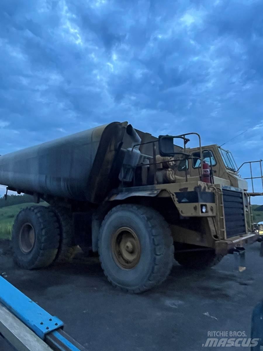 CAT 773B Automobilinės cisternos
