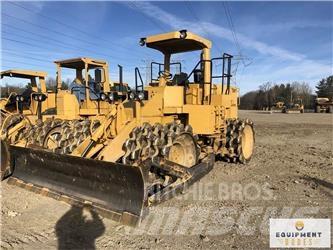 CAT 815B Gruntiniai volai