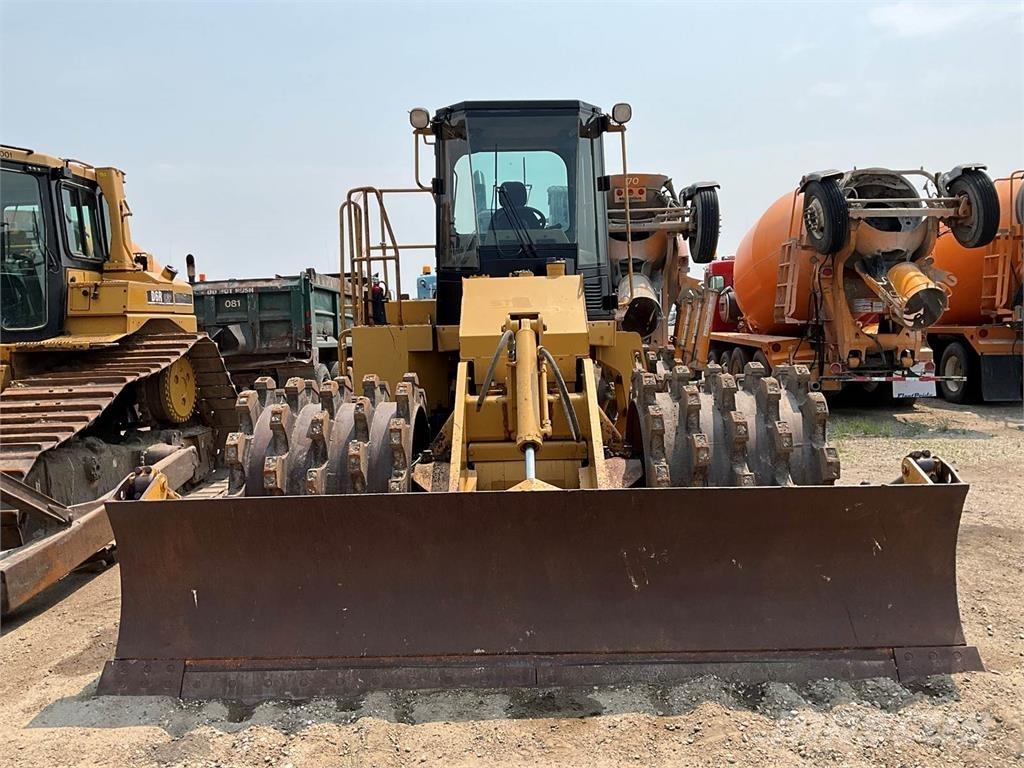 CAT 815F Gruntiniai volai