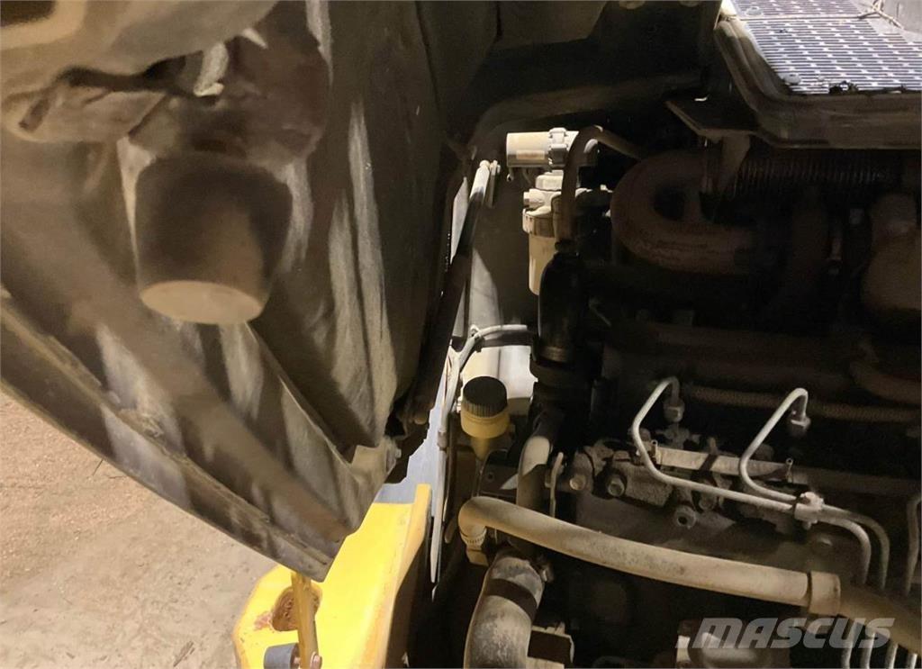 CAT 906H Naudoti ratiniai krautuvai